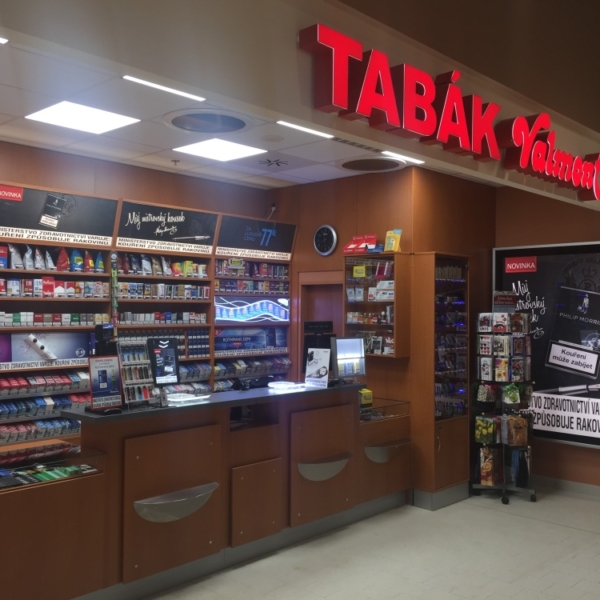 Nové prodejny v Plzni a Jaroměři