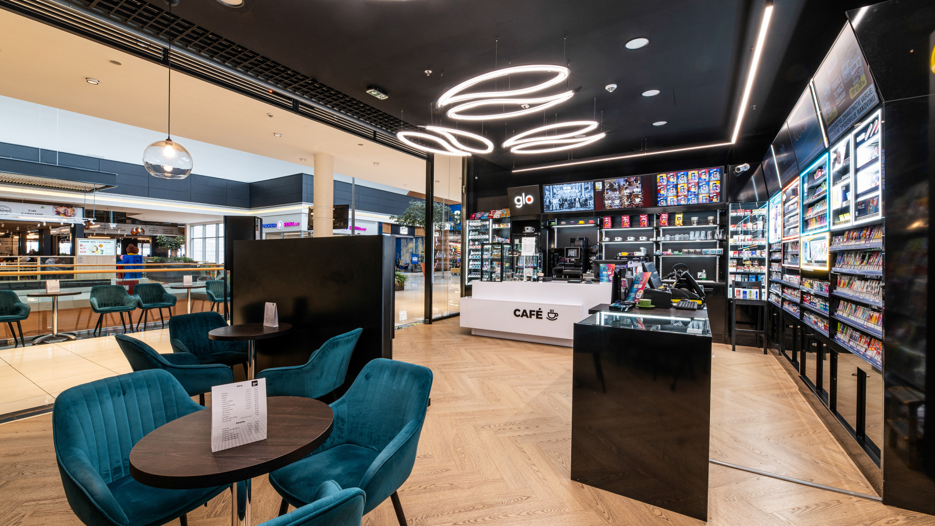 Spojení tabáku a kavárny