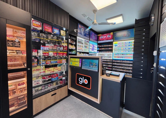 Valmont Adamov - vlak. nádraží