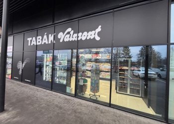 Valmont Brno - OC Kaštanová